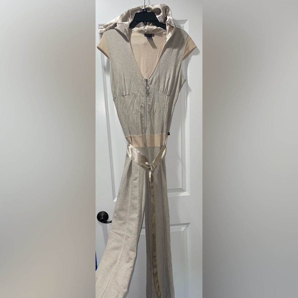 Hot kiss size large jumper with hood